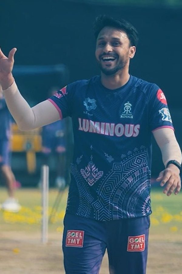 madhwals-lethal-bowling-action-tested-by-jurel-x9h6dgo.Click to read full article.