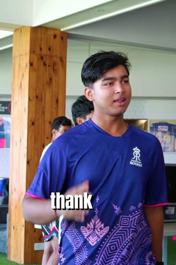 when-legends-meet-rising-stars-xa468ay.Click to read full article.