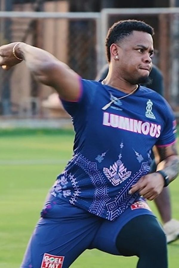 sharpening-skills-royals-in-intense-fielding-drills-x9gqnlo.Click to read full article.