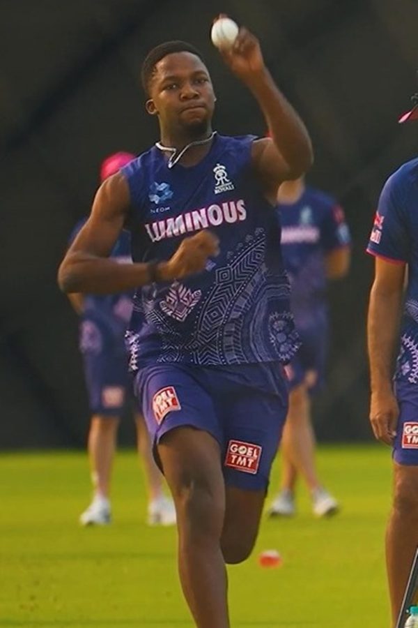 all-eyes-on-kwena-praise-for-the-protea-paceman-x9jlqfq.Click to read full article.