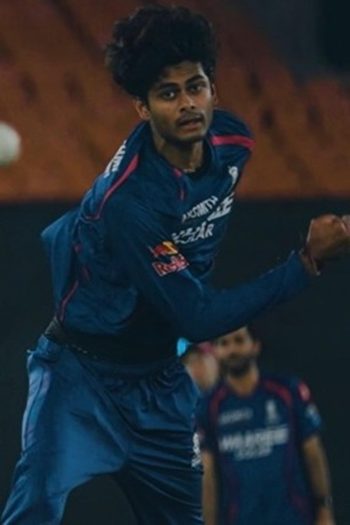 yash-raj-punja-the-tall-leg-spinner-making-waves-xa6bg18.Click to read full article.